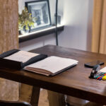 Mesa de nuestra asesoría en Alicante